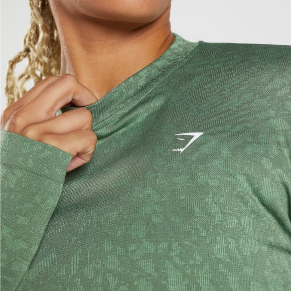 Gymshark XL Woman’s Patterned Olive Crop Top - Picture 3 of 5